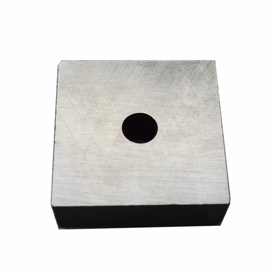 Гибкие магниты из Ni, Ni-Cu-Ni, Zn (Cr3+), олова, эпоксидной смолы, магнита Ni-AG, Ni-Au, AlNiCo.